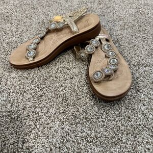 Chic Tan Sandals with Sparkling Accents